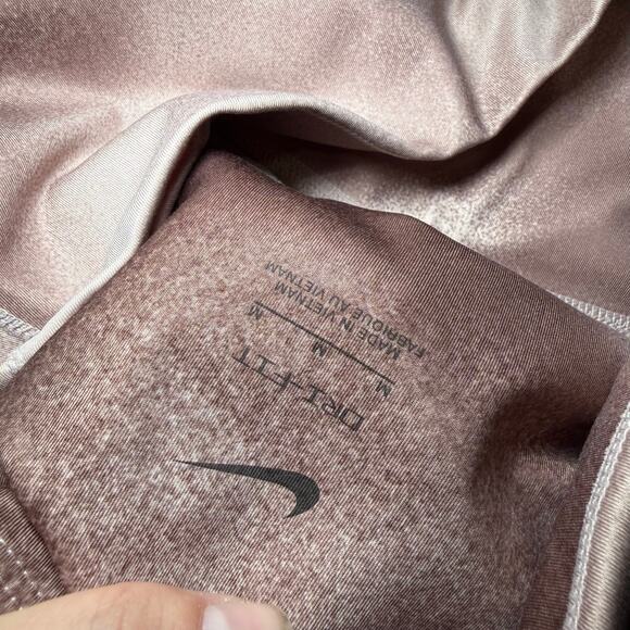 Nike drifit Legging - Picture 3 of 3